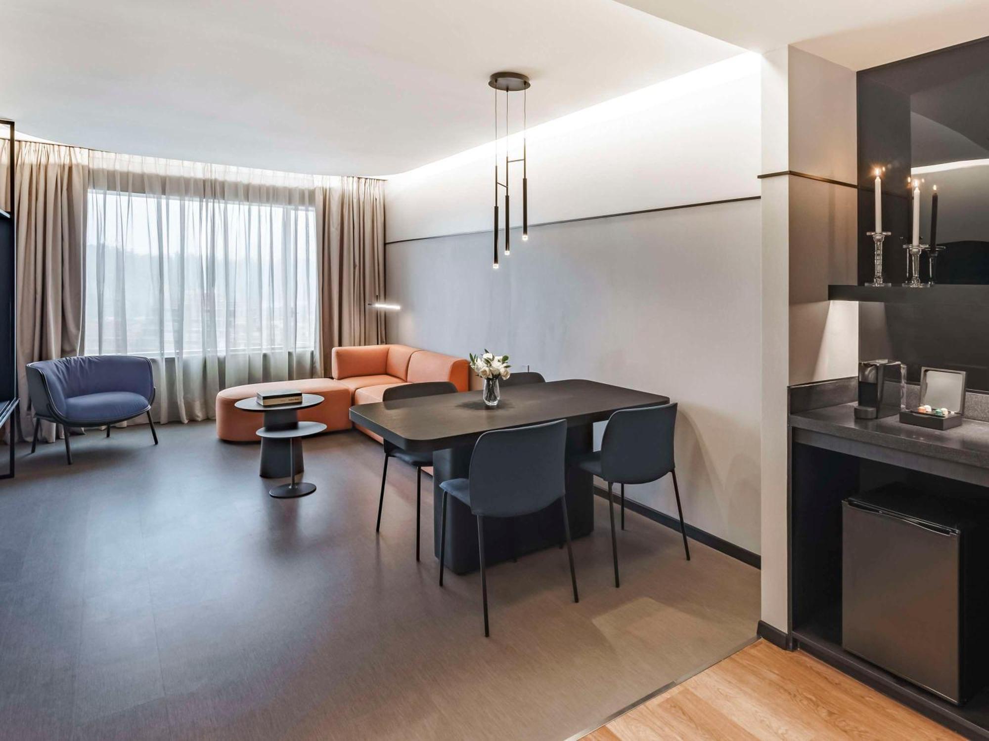 Pullman Santiago Vitacura المظهر الخارجي الصورة A suite at the hotel