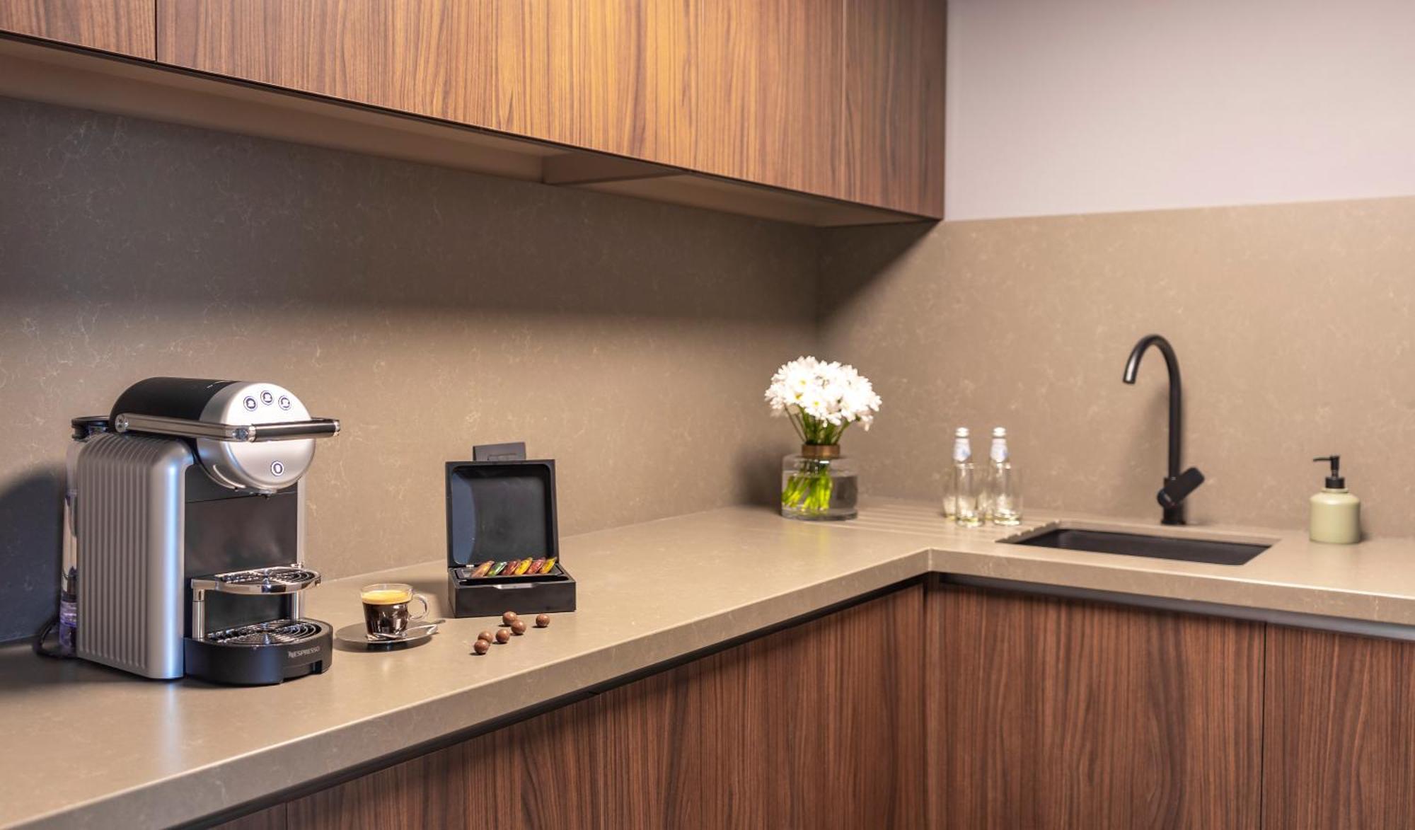Pullman Santiago Vitacura المظهر الخارجي الصورة A Nespresso machine in a kitchen