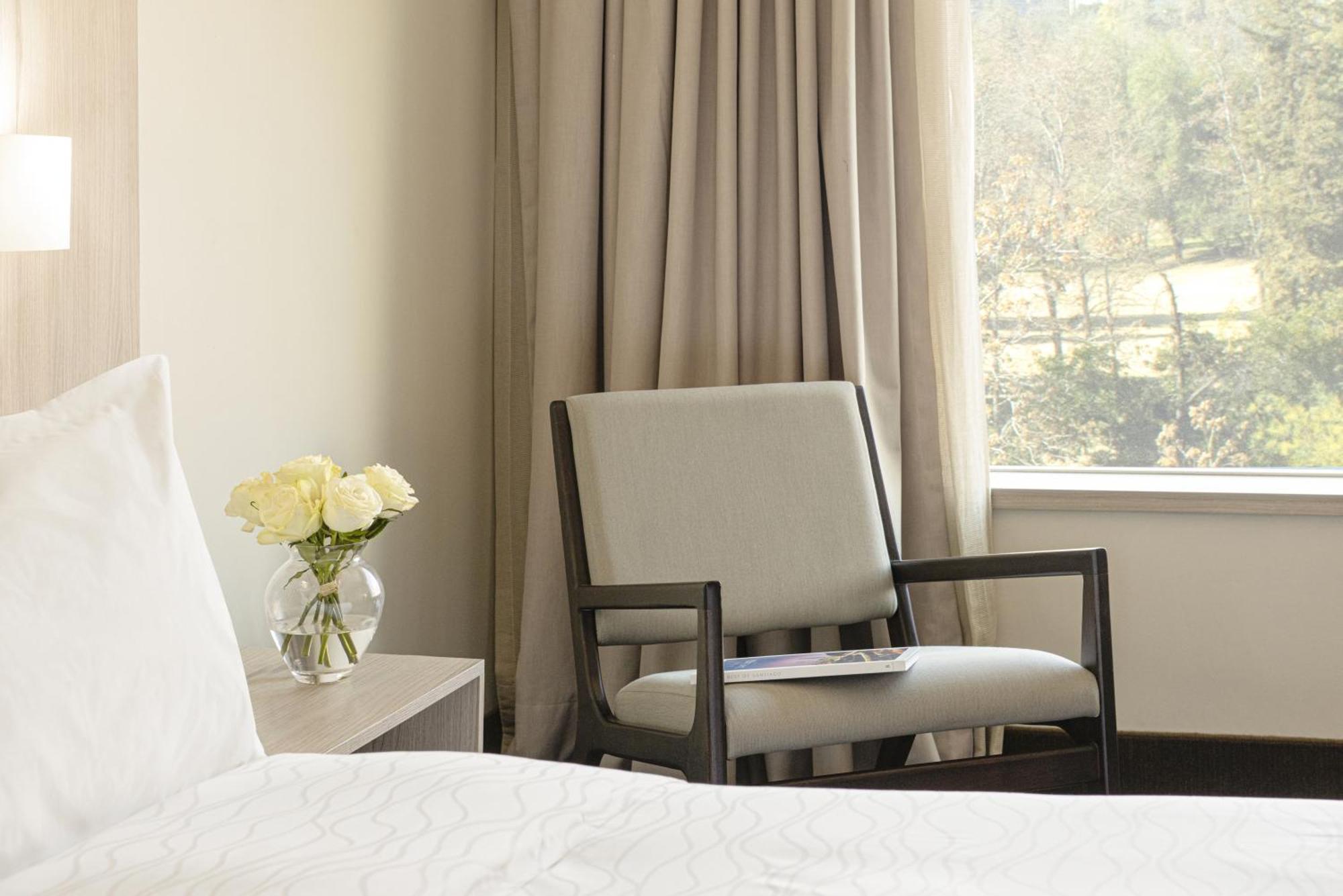 Pullman Santiago Vitacura المظهر الخارجي الصورة A guest room at the Hotel