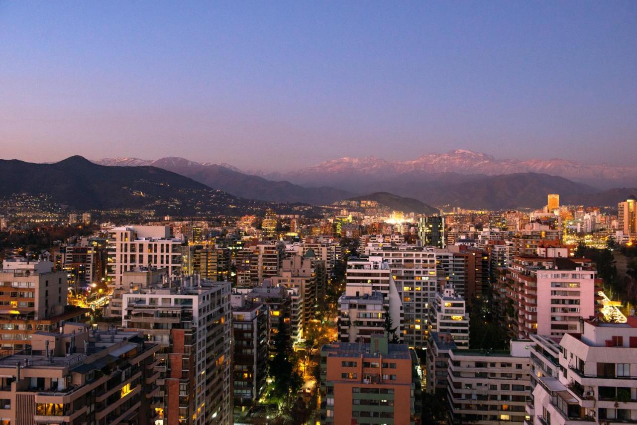 Pullman Santiago Vitacura المظهر الخارجي الصورة Santiago skyline